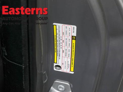 Used 2023 Dodge Challenger SXT image 33