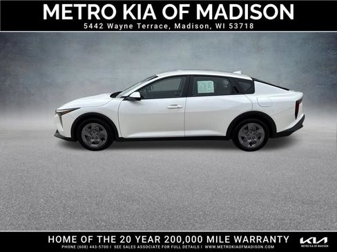 Used 2025 Kia K4 FWD image 3