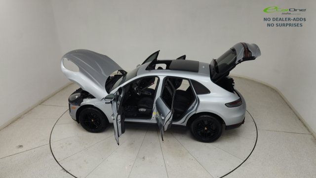 Used 2019 Porsche Macan AWD/4WD image 32