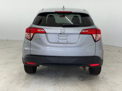 Used 2018 Honda HR-V EX image 10