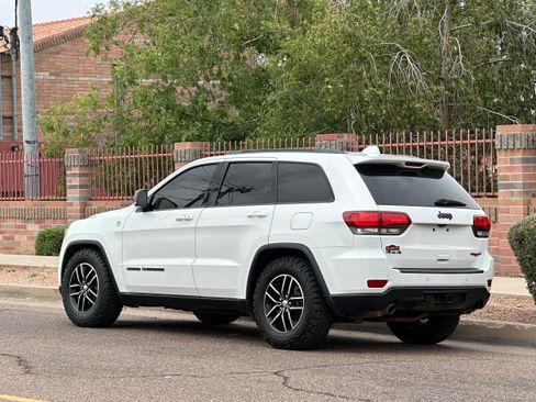 Used 2018 Jeep Grand Cherokee Trailhawk image 4