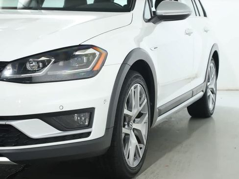 Used 2019 Volkswagen Golf Alltrack SEL AWD/4WD image 4