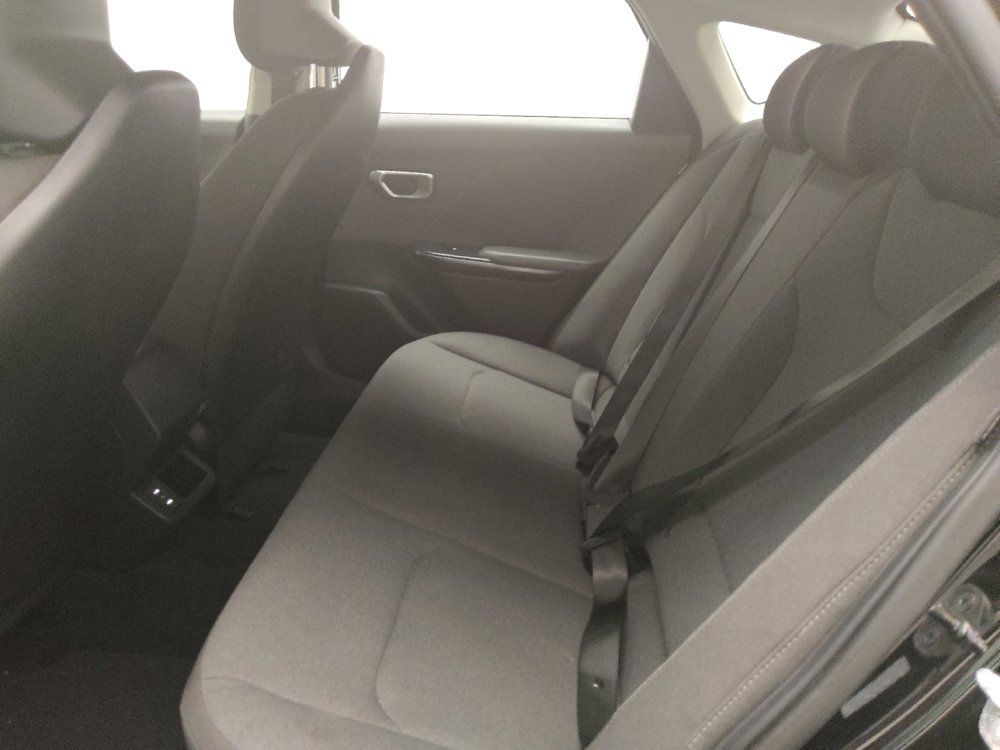 Used 2025 Kia K4 FWD image 18