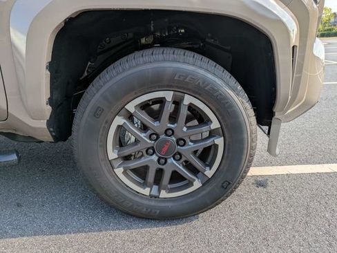 Used 2026 Toyota Tacoma TRD Sport RWD image 11