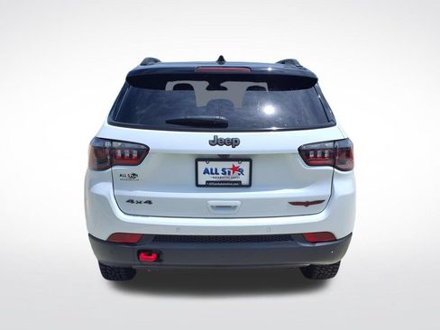 Used 2025 Jeep Compass Trailhawk AWD/4WD image 7