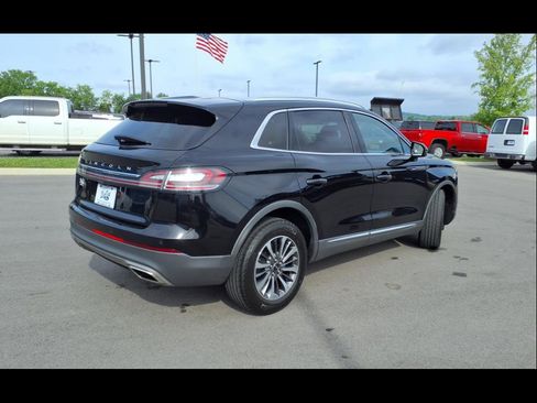 Used 2022 Lincoln Nautilus AWD w/ Premium Package image 3