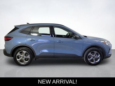 Used 2026 Ford Escape ST-Line AWD/4WD image 2