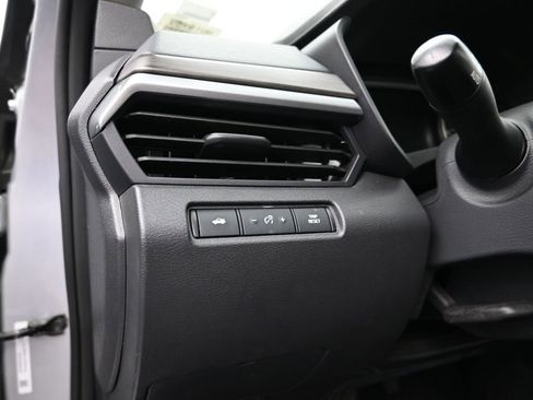 Used 2024 Nissan Altima 2.5 SV image 13