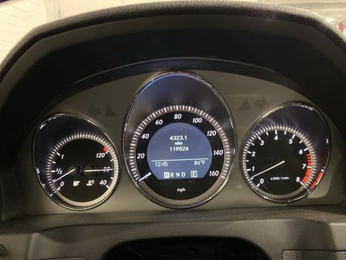 Used 2011 Mercedes-Benz C 300 4MATIC Sedan image 12