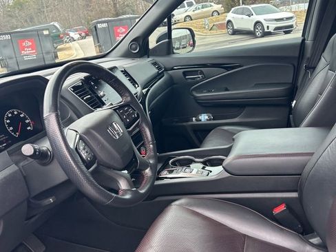 Used 2024 Honda Ridgeline Black Edition image 12
