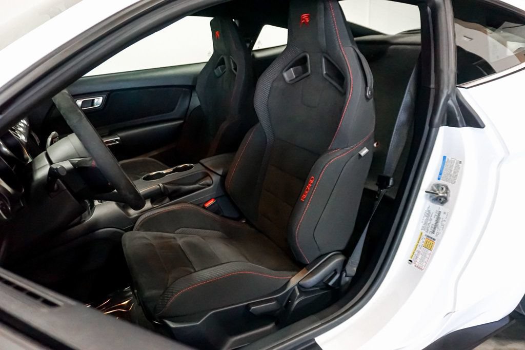 Used 2016 Ford Mustang Shelby GT350R w/ GT350R Equipment Group 920A RWD image 9