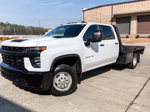 Used 2021 Chevrolet Silverado 3500 W/T w/ WT Convenience Package image 2