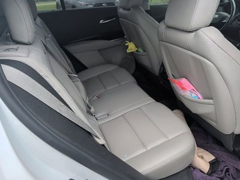 Used 2021 Cadillac XT4 Premium Luxury FWD image 12
