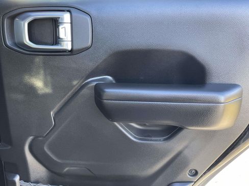 Used 2021 Jeep Wrangler Unlimited Sport S image 35