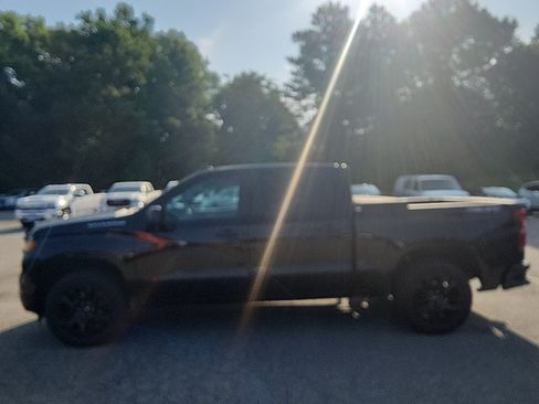 Used 2022 Chevrolet Silverado 1500 Custom AWD/4WD image 2