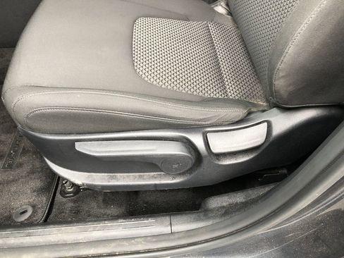 Used 2023 Kia Sportage LX image 14