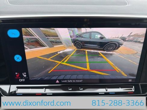 Used 2024 Volkswagen Atlas SE image 10