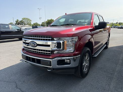 Used 2018 Ford F150 XLT w/ Equipment Group 302A Luxury AWD/4WD image 4