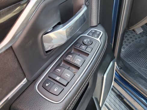 Used 2023 RAM 3500 Laramie image 17