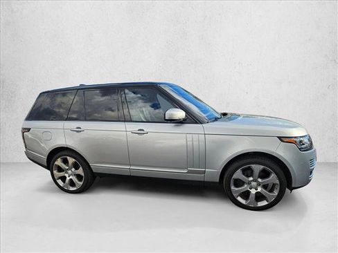 Used 2017 Land Rover Range Rover Supercharged image 4