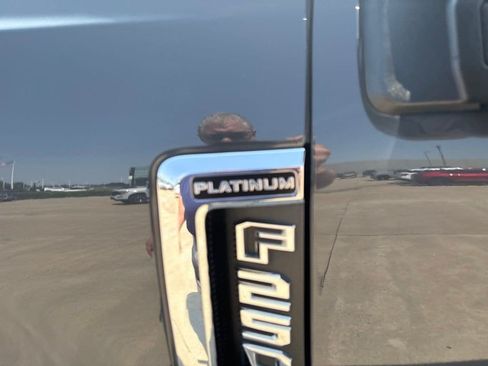 Used 2021 Ford F250 Platinum w/ Tremor Off-Road Package AWD/4WD image 9