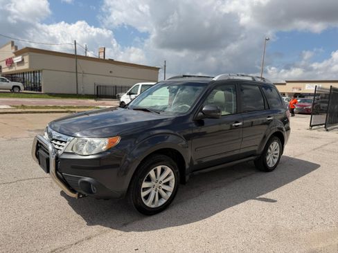 Used 2013 Subaru Forester 2.5X Touring AWD/4WD image 7