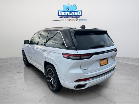 Certified 2022 Jeep Grand Cherokee Summit AWD/4WD image 3