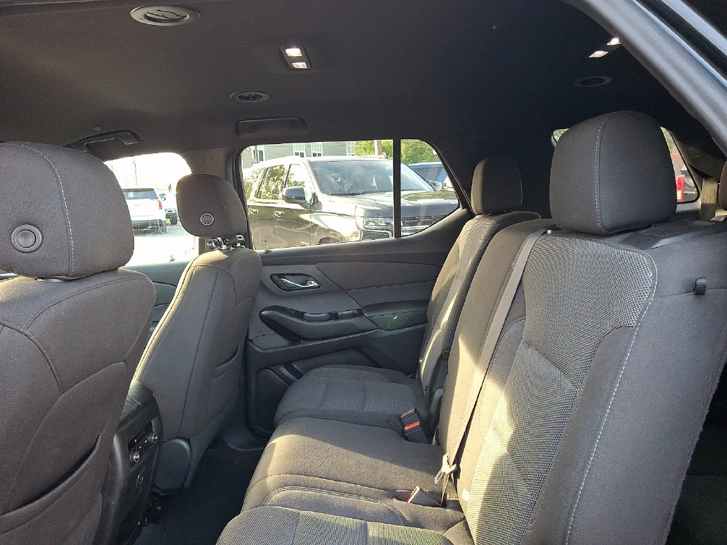 Used 2023 Chevrolet Traverse LT AWD/4WD image 9