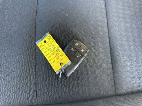 Used 2023 Chevrolet Silverado 1500 Custom image 31