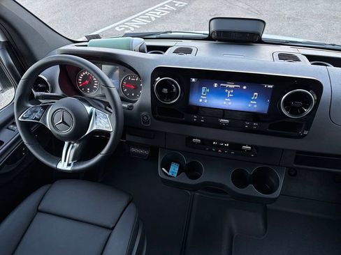 New 2025 Mercedes-Benz Sprinter 3500 image 12