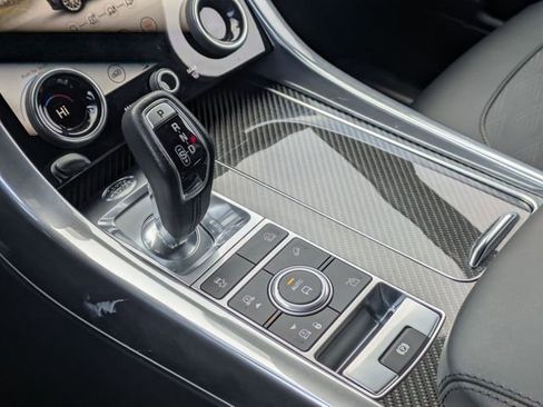 Certified 2022 Land Rover Range Rover Sport SVR image 9