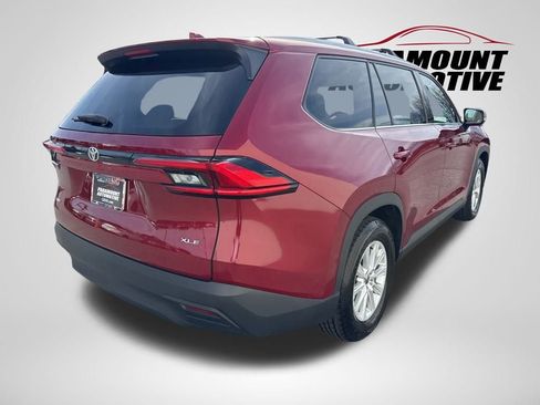 Used 2024 Toyota Grand Highlander XLE image 7