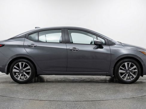 Used 2025 Nissan Versa SV image 11