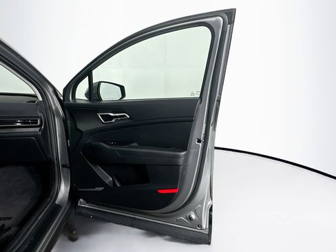 Used 2024 Kia Sportage LX image 31