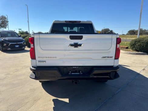 Used 2024 Chevrolet Silverado 1500 ZR2 w/ Technology Package image 16