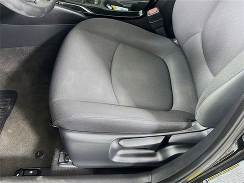 Used 2021 Toyota Corolla LE image 18