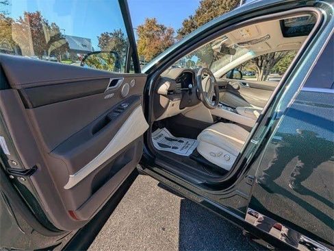 Used 2023 Genesis GV80 2.5T w/ Advanced Package image 8