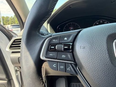 Used 2018 Honda Accord EX-L image 25
