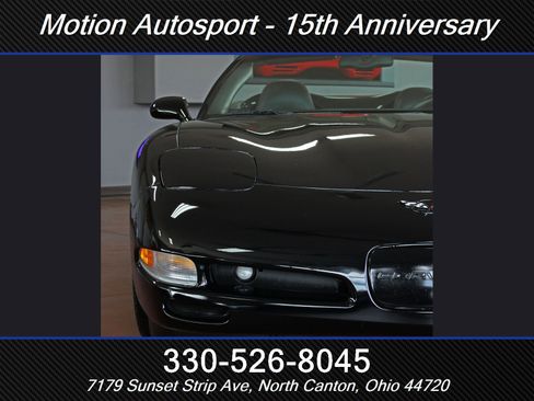 Used 2004 Chevrolet Corvette Convertible w/ Preferred Equipment Group RWD image 5