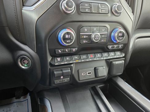 Used 2023 GMC Sierra 2500 Denali w/ Denali Ultimate Package image 24