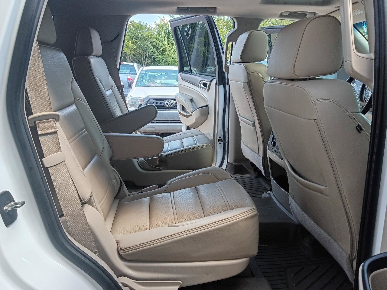 Used 2017 GMC Yukon Denali AWD/4WD image 33