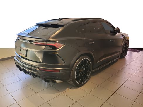 Used 2021 Lamborghini Urus image 4