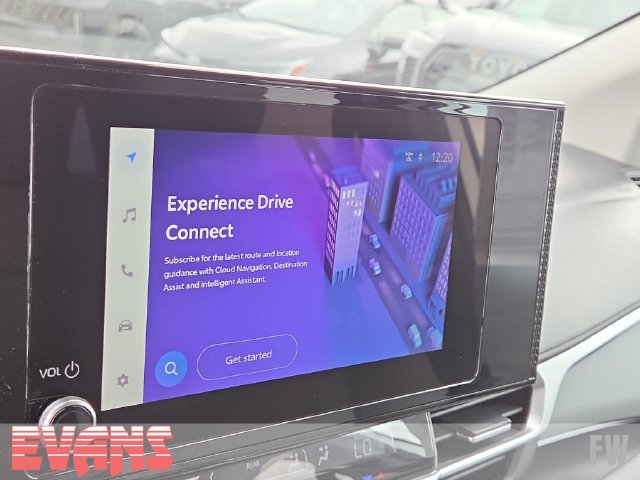 Certified 2025 Toyota Sienna LE FWD image 8
