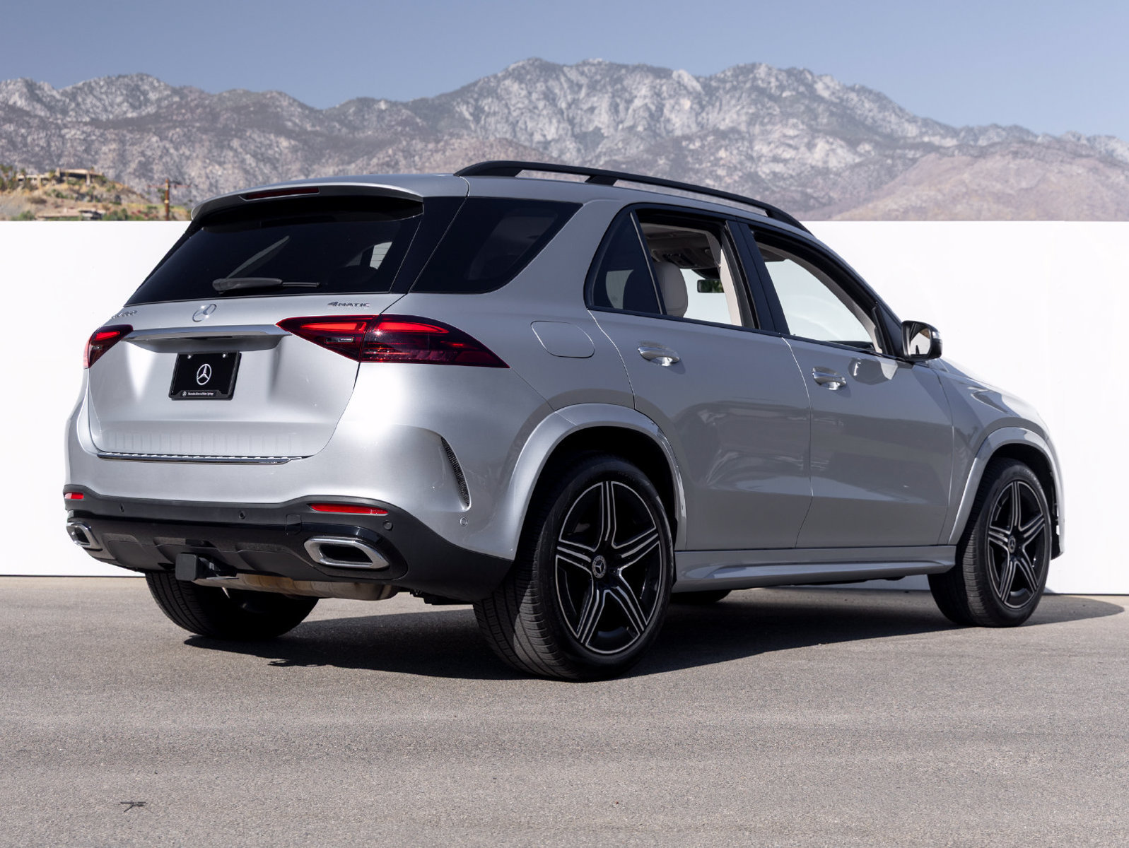 Used 2024 Mercedes-Benz GLE 350 4MATIC image 7