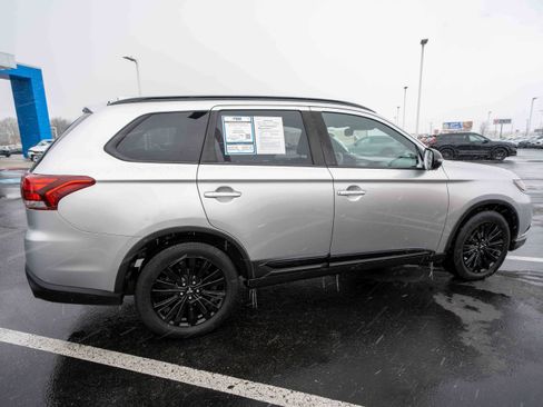 Used 2020 Mitsubishi Outlander LE image 6