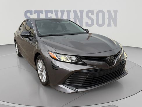 Used 2020 Toyota Camry LE w/ Carpet Mat Package FWD image 7