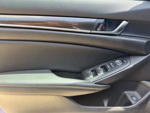Used 2022 Honda Accord Sport image 10