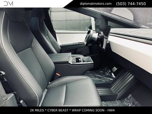 Used 2024 Tesla Cybertruck Cyberbeast AWD/4WD image 19