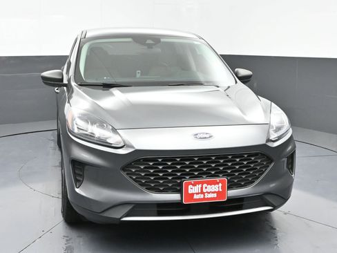 Used 2022 Ford Escape S image 3