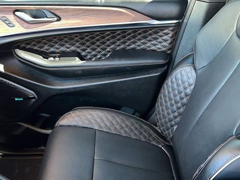 Used 2025 Jeep Grand Cherokee Summit w/ Adv Protech Group IV image 23